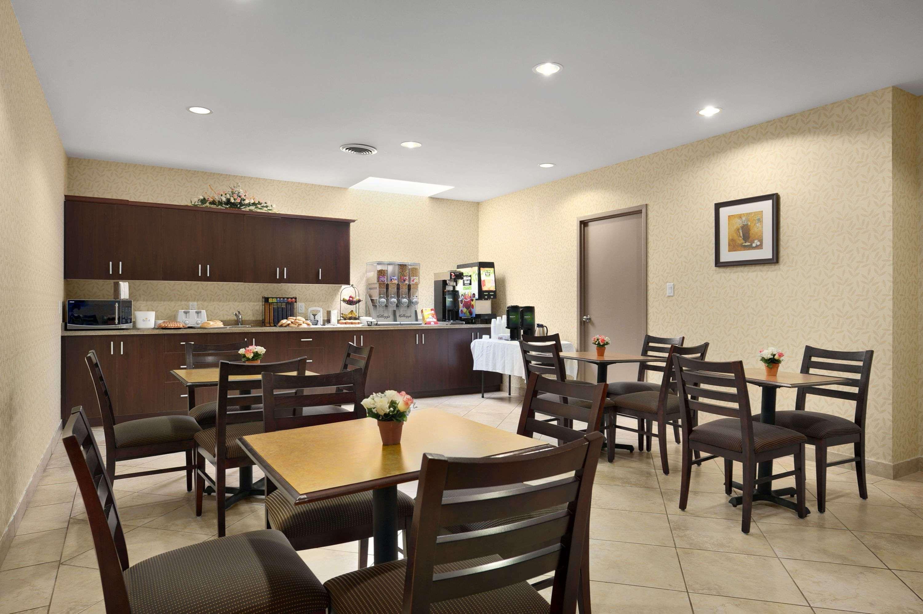 Days Inn By Wyndham Brampton Restoran gambar